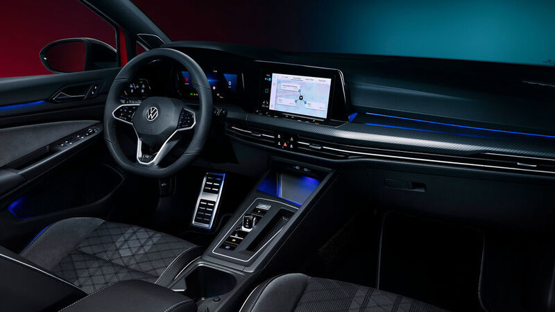 Bleibt noch der Blick ins Cockpit: Das unterscheidet sich nicht vom Standard-Golf.  (Volkswagen)