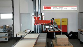 Ein besonderes Augenmerk legte man bei huw auf das Getriebe des Schwenkarms, da dieser einen Radius von 1,53 Metern hat. Selbst kleine Winkelfehler würden bereits merklich die Positioniergenauigkeit beinträchtigen. (Bilder: Nabtesci) (Archiv: Vogel Business Media)