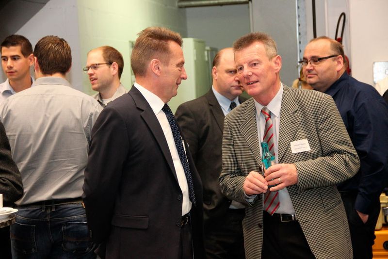 Beim Stapellauf gab es viel live zu sehen, viel zum anfassen und auch jede Menge zu besprechen. (Bild: Sonnenberg)