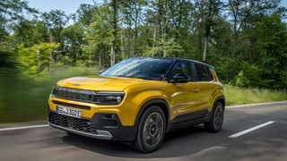 Den Jeep Avenger gibt es nun auch als Benziner. (Bild: Jeep)