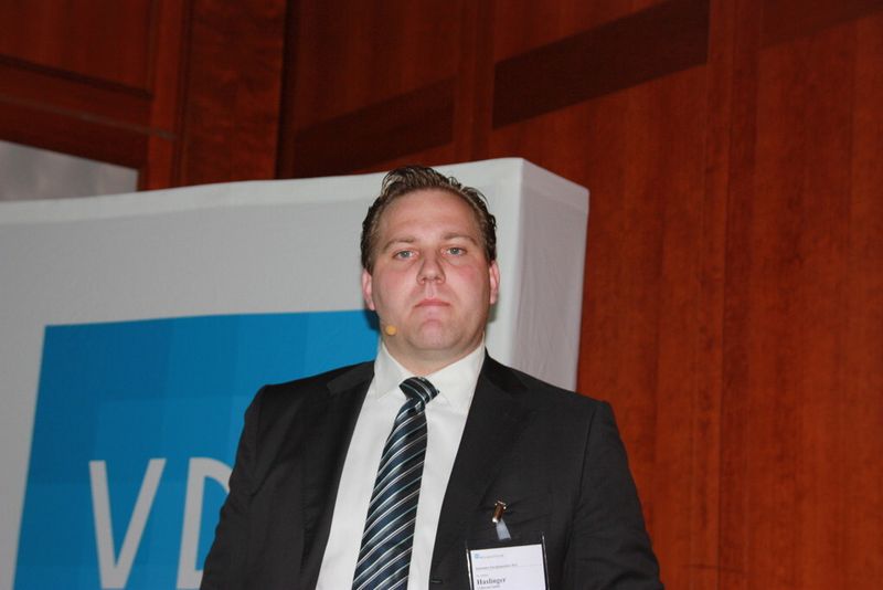 „Aus wirtschaftlicher Sicht ist eine Investition in Vanadium-Redox-Flow-Energiespeicher bereits heute sinnvoll“, erläutert Dr. Stefan Haslinger von Gildemeister Energy Solutions. (Bild: Itasse)