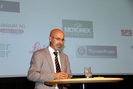 Peter Frischknecht (Tebo Technologiezentrum) leitete die abschliessende Podiumsdiskussion. (Bild: U. Heiz)