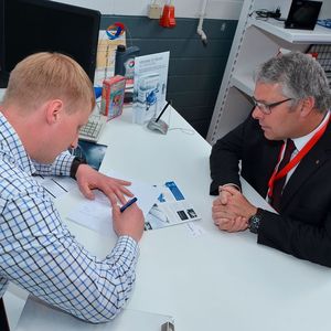 Während die Serviceberater ihre Kompetenzen in der Kundenberatung unter Beweis stellen mussten...(Bild:  Hyundai)