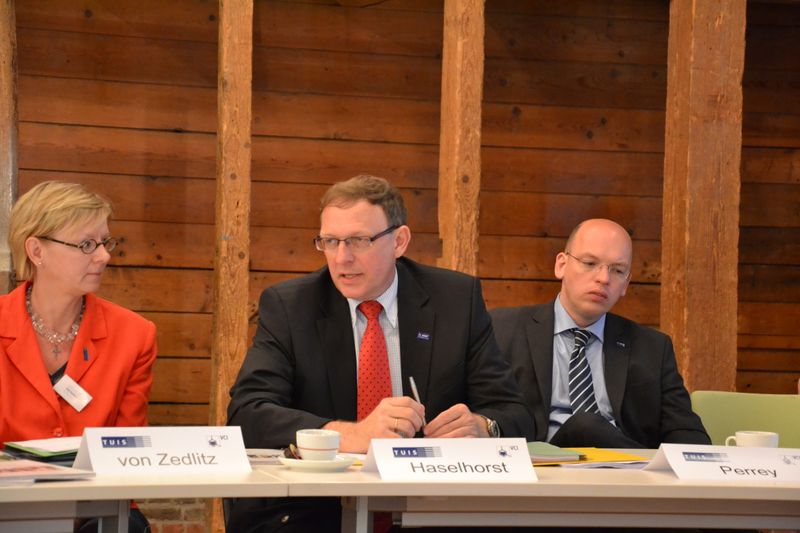 „Sicherheit kennt keine Landesgrenzen,“ so Rolf Haselhorst, Vorsitzender der TUIS Arbeitsgruppe beim VCI und zudem Chef der BASF-Werksfeuerwehr in Ludwigshafen. (PROCESS)