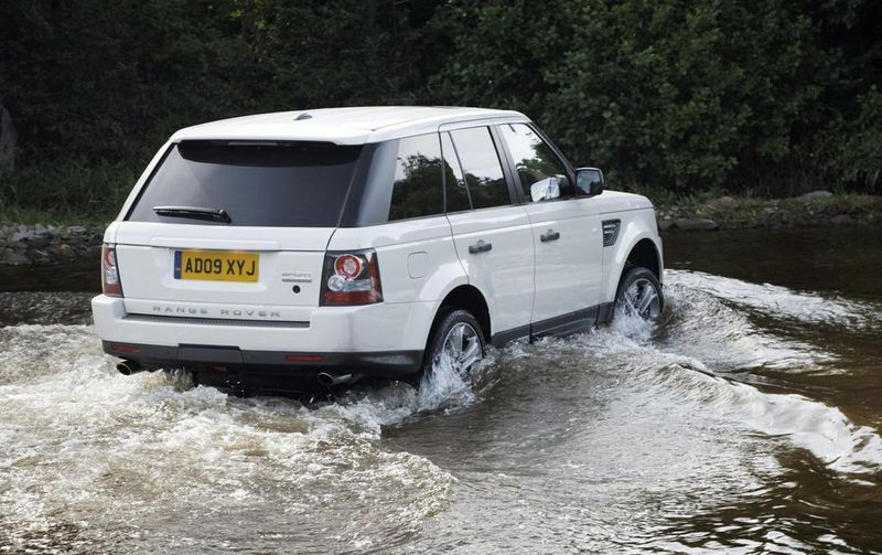 Land Rover will mit seinen Modellen künftig verstärkt die Kunden der deutschen Premiumhersteller ansprechen. (Archiv: Vogel Business Media)