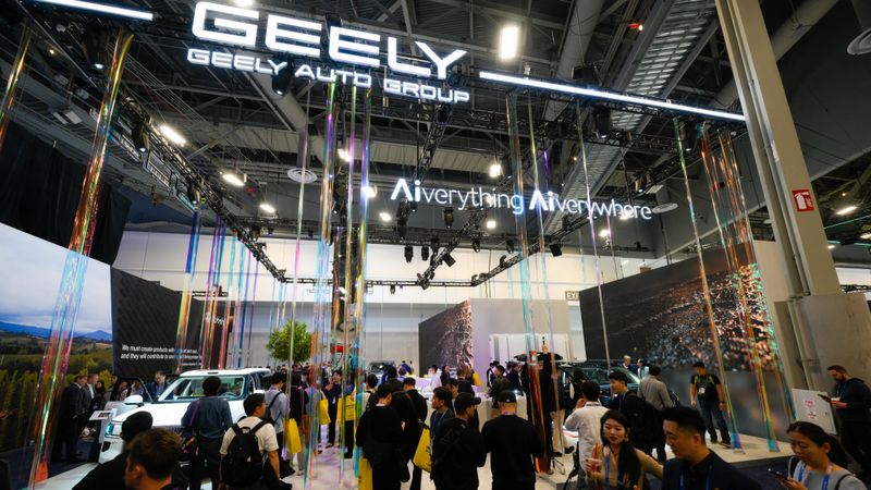 Ein Blick auf den Stand von Geely auf der CES 2026 am 6. Januar 2026 im Las Vegas Convention Center.(Bild:  picture alliance / Anadolu | Tayfun Coskun)