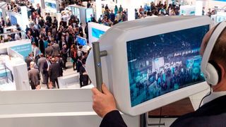 Neben "klassischer" Automatisierungstechnik sind auch Themen wie Software, IT und Wireless in der Fertigung prominent auf der SPS IPC Drives 2018 vertreten. (Mesago/Thomas Geiger)