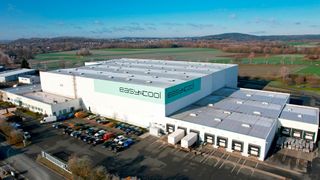 Die Münchener Easy2cool GmbH hat sich auf die Produktion ökologischer Isolierverpackungen spezialisiert. Für den Ausbau nachhaltiger Verpackungs- und Fulfillmentlösungen bekommt das Unternehmen jetzt Mezzaninekapital. (Bild: Easy2cool)