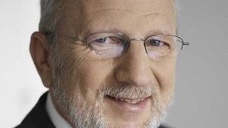 Abschied von Evonik: Ralf Blauth geht zum 31. August 2011 in den Ruhestand.  (Bild: Evonik Industries)
