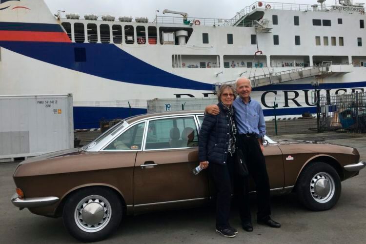 Bis ans Ende von Russland und dann mit der Fähre weiter nach Korea fuhren Maja und Klaus von Deylen mit ihrem NSU Ro80. (Mazda)