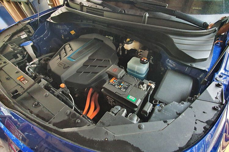 Der Elektromotor leistet 150 kW/204 PS und hat ein maximales Drehmoment von 395 Nm.  (Bild: Schreiner/»kfz-betrieb«)