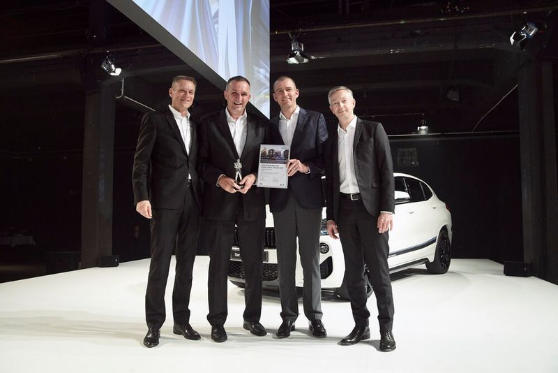 Niederlassung Leipzig (MINI), gemeinsam mit Peter van Binsbergen, Christian Ach und Christian Scheppach.  (Philipp Stengelin)