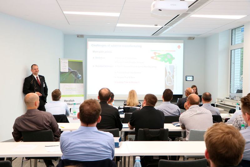 Dr. Patrick Mehmert, Simufact Engineering GmbH, ging der Frage nach, wie die metallbasierte additive Fertigung simuliert werden kann. (Bernhard Richter/konstruktionspraxis)