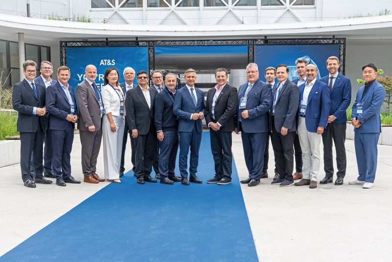 Eröffnungsfeier des IC-Substrat-Werkes am 3. Juni 2025 in Leoben mit Gästen aus Wirtschaft und Politik. (Bild: AT&S/Markus Wasmayer)