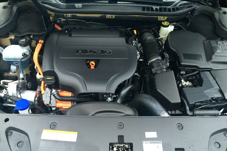 Drei neue Antriebsvarianten erweitern das Angebot an 508-
Versionen mit Euro-6-Standard auf je vier Limousinen und SW-Kombi: Sein Debüt feiert der neue 1,6 Liter-Benzinmotor mit Schalt- oder Automatikgetriebe.  (Foto: Michel)