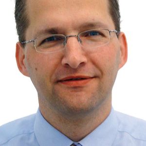 Marc Decker, Vertriebsleiter bei der Gräbener Maschinentechnik GmbH: „Die Frage ist, wie die eingesetzten Stähle so erwärmt werden können, dass die geforderten Bauteileigenschaften erreicht werden und die dafür erforderlichen zusätzlichen energetischen Aufwendungen möglichst gering sind.“ Bild: Gräbener