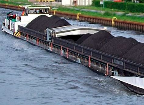 Das Statistische Bundesamt hat jetzt analysiert, dass die deutschen Transporte per Binnenschiff auf einem Tiefstand angekommen sind, wie er schon über 30 Jahre nicht mehr zu verzeichnen war. Lesen Sie hier, wie es dazu gekommen ist.(Bild:  Th. Kiesel)