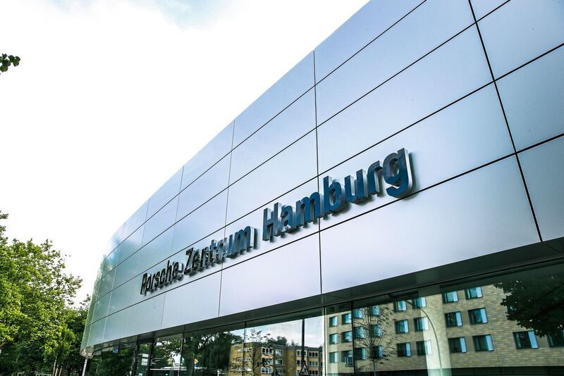 Zur Niederlassung gehören zwei Betriebe, unter anderem das kürzlich neu eröffnete Porsche-Zentrum Hamburg. (Michael Kunkel)