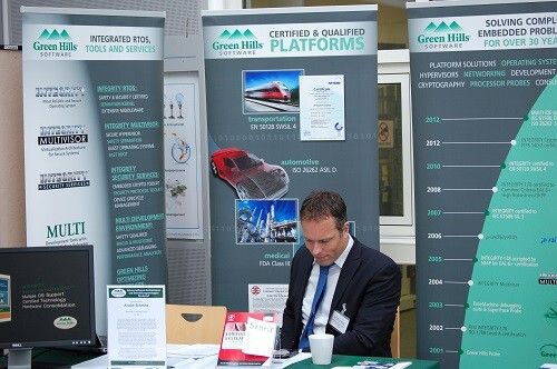 Green Hills Software präsentierte an seinem Stand Lösungen für die sichere Embedded-Softwareentwicklung.  (Johann Wiesböck/EP)