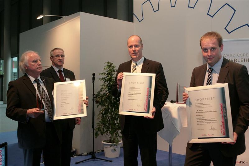 Im Bereich Pharmatechnik/Biotechnologie auf der Shortlist (v.l.): Award-Gewinner Dr. h.c. Herbert Hüttlin von Innojet Herbert Hüttlin, Joachim Noe, Head of New Applications bei Uhlmann Pac-Systeme sowie Thorsten Krimphove, Marketing Bohle Maschinen+Verfahren. (Archiv: Vogel Business Media)
