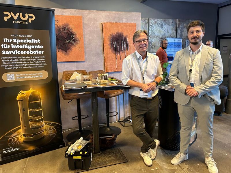 Ob das wohl auf eine Partnerschaft hinausläuft? Mehr dazu wissen sicher Hermann Otten (Api, l.) und Patrick Reis (Printvision).  (Bild: Vogel IT-Medien)