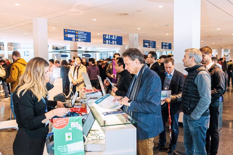 «Uns ist es wichtig, am Puls der Anwender zu sein und die Trendthemen in der Praxis zu verankern. Die all about automation zeigt, was heute bereits möglich ist und wie zukunftweisende Lösungen geplant und umgesetzt werden», so Tanja Waglöhner, Messeleiterin beim Veranstalter Easyfairs. (Bild: Easyfairs)
