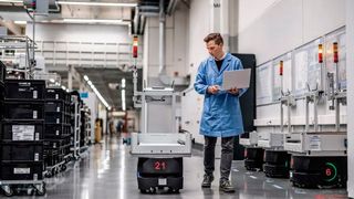 Siemens and NVIDIA are testing AI applications at Siemens’ Erlangen electronics factory, using digital twins to support production planning and prepare inspection systems before physical prototypes are available. (Bild: Siemens)