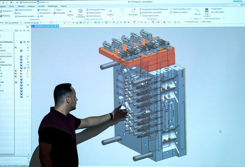 Im Hasco-Portal könne man schnell zum individuellen Angebot gelangen. Alle Daten müssen nur direkt in das Online-hot-runner-Anfrageformular eingetragen werden und die entsprechenden Dokumente dann hochgeladen, heißt es. (Photography A-2500)