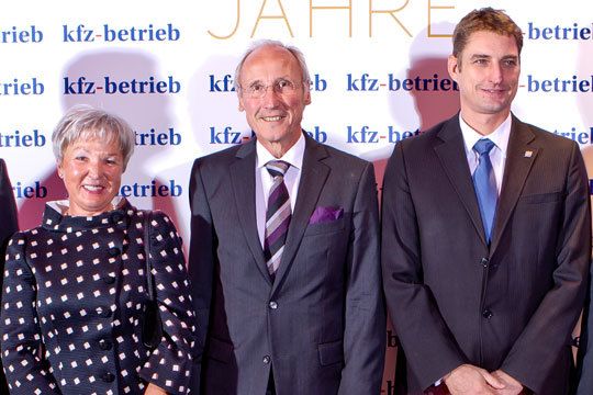 Helga Schmitt, (Vogel Business Media), Rainer de Biasi (GTÜ), Dirk Appelt (Robert Bosch GmbH)  (Archiv: Vogel Business Media)