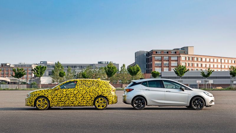 Der neue Astra ist 4 Millimeter länger als sein Vorgänger und misst nun 4,37 Meter. (Bild: Opel)
