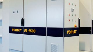 The KFA 1500 compact filter system is a high-performance, low-maintenance ultra-fine filter system for grinding high-speed steels (HSS) and carbide materials, which promises optimum quality with high cleanliness of NAS 7/8 or 3-5 µm even for very large batches. (Vomat)