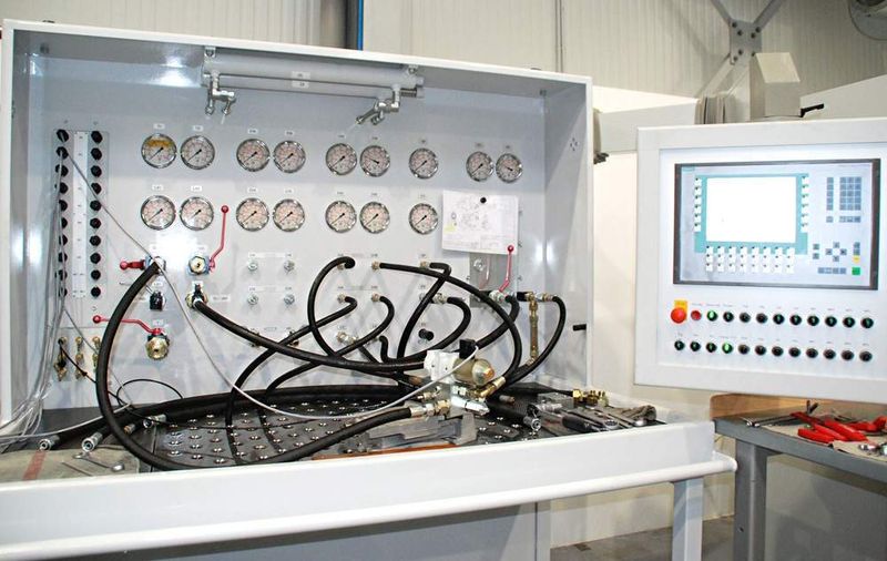 Hier wird geprüft: Integral Hydraulik Prüfstand als fest integrierter Arbeitsplatz in der Automobil- und Automobil-Zulieferindustrie. (Archiv: Vogel Business Media)