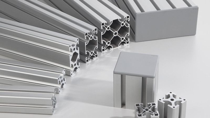 Mit der Aluprofiltechnik des item Systembaukastens entstehen seit Jahrzehnten unterschiedlichste Konstruktionen (Bild:  item)