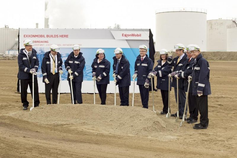 Exxon Mobil announced a 1 billion dollar investment in its refinery. (Source: www.portofantwerp.com)