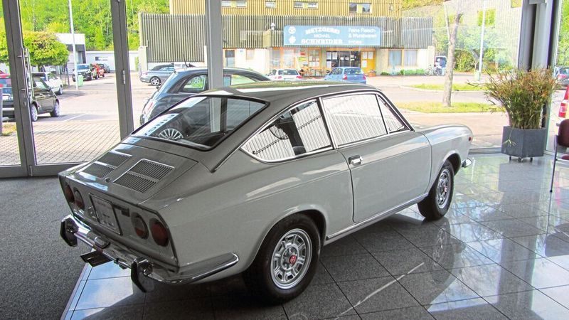 Am Rennen nimmt Schödl aller Voraussicht nach mit einem Fiat 850 Sportcoupé teil. Es stammt aus dem Jahr 1969 und hat 52 PS. (privat)