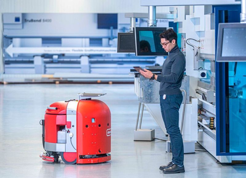 Durch die Ultrabreitband-Technik der Neugründung Trumpf Tracking Technolgies lassen sich Produkte in der Fertigung auch in einer metallschwangeren Umgebung zuverlässig nachverfolgen. (Trumpf)