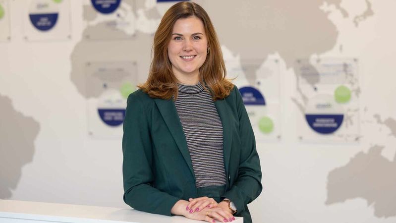 Die Autorin: Nina Herten ist Projektmanagerin für Digitales und Organisationsprozesse bei der LEVACO Chemicals GmbH(Bild:  TobiasVollmer.de Mobil: +49 179 7796391)