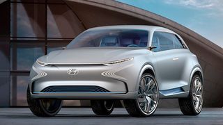 Hyundai gibt in Genf mit dem FE Fuel Cell einen ersten Ausblick auf die künftigen Brennstoffzellen-Fahrzeuge der Marke. (Hyundai)