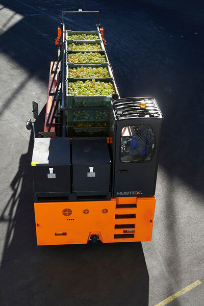 Der „KTR 120“ kann bei einer Traglast von 12 Tonnen bis zu 144 Kisten pro Stunde transportieren. (Gregor Khuen Belasi)