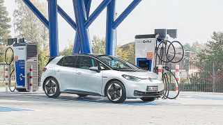Die E-Mobilität findet derzeit viele Anhänger. Die Zahl der E-Autos steigt schnell und mit ihr der Strompreis an den öffentlichen Ladesäulen. (Bild: EnbW)