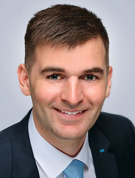 Dr. Christian Scheifele, Leiter F&E Simulation Technology der ISG Industrielle Steuerungstechnik GmbH: „Die Anwender können virtuelle Systeme selbst hochkomplexer Anlagen modular in 3D aufbauen und sie beispielsweise über vielfältige Schnittstellenpakete intuitiv mit virtuellen Steuerungen in Betrieb nehmen.“   (Bild: ISG)