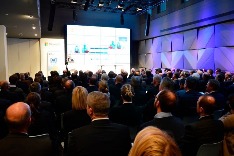 Eingeladen zu der Präsentation hatte die DAT insgesamt 270 Gäste. (Achter / »kfz-betrieb«)