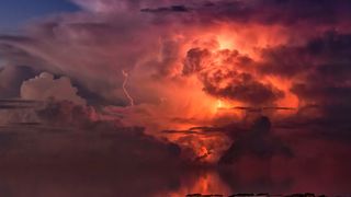 Gewitterwolken am Konjunkturhimmel? Die ifo hat den Geschäftsklimaindex 2018 vorgelegt. (Bild: Pixabay)