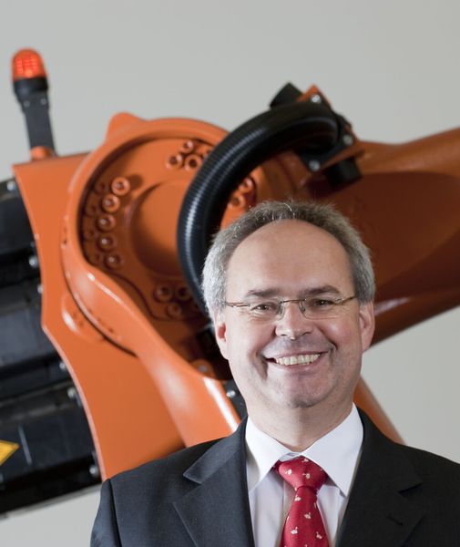 „Top-qualifizierte Ingenieurinnen und Ingenieure sind die Grundlage unseres Erfolgs in Wissenschaft und Wirtschaft“, so Dekan Prof.Jürgen Fleischer. (Bild: Martin Lober, KIT)
