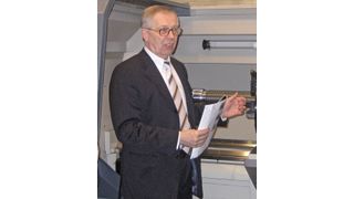 WMS Geschäftsführer Johannes Respondek zählte die FAT-Maschinen zu den Publikumsmagneten.  (Bild: WMS)