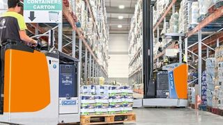 Die Brennstoffzelle ist so im Fahrzeug integriert, dass sie im Batterieraum Platz findet und alle Fahrzeuganforderungen in Bezug auf Gewicht und Schwerpunkt sowie alle Leistungsparameter erfüllt. (Still)