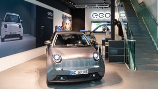 Der Aachener Elektroauto-Hersteller Next E-Go Mobile hat in Hamburg (im Bild) und Düsseldorf zwei Brandstores eröffnet. (Next E-Go Mobile SE)