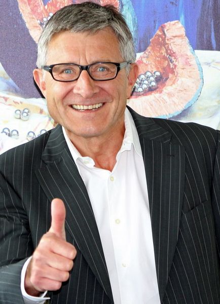 Manfred E. Neubert, Vorsitzender der Geschäftsführung der SKF GmbH: „Gratulation: Das ist ein Meisterwerk der Ingenieurskunst!“ (Bild: SKF)