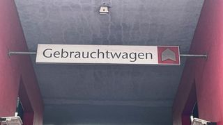 Der Gebrauchtwagenmarkt normalisiert sich auf den ersten Blick, doch in den einzelnen Fahrzeugsegmenten gibt es noch deutliche Verwerfungen. (Bild: Grimm – VCG)