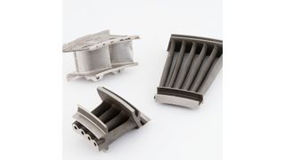 Bild 1: Die komplexen Geometrien von Turbinenschaufeln können bei kleinen Losgrößen in einer Maschine geschliffen werden. (Bild: Elb-Schliff)